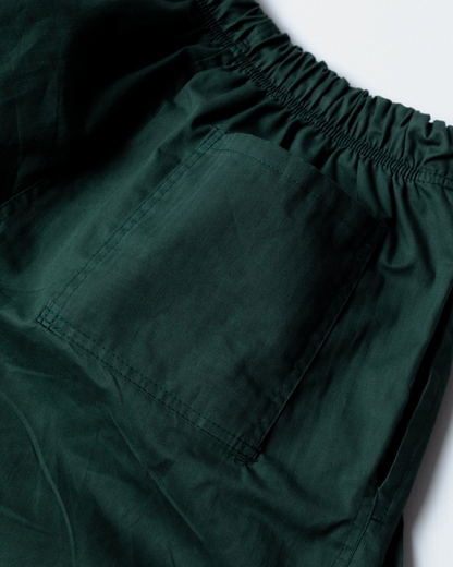 Pantalón Unisex de Corte Relajado Estilo Urbano y Funcionalidad Sostenible