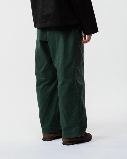 Pantalón Unisex de Corte Relajado Estilo Urbano y Funcionalidad Sostenible