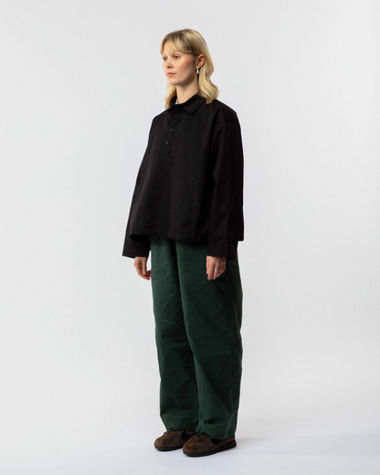 Pantalón Unisex de Corte Relajado Estilo Urbano y Funcionalidad Sostenible