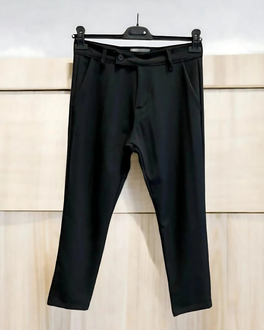 Pantalón de Corte Recto con Tejido Elástico para Hombre