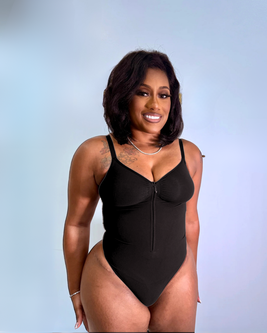 Body Moldelador de Tanga sin Costuras y con Cierre Frontal